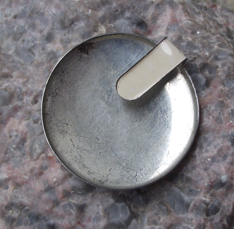 Vintage Cuba Cuban National Hero Venceremos Slogan Camilo Cienfuegos Pin Badge