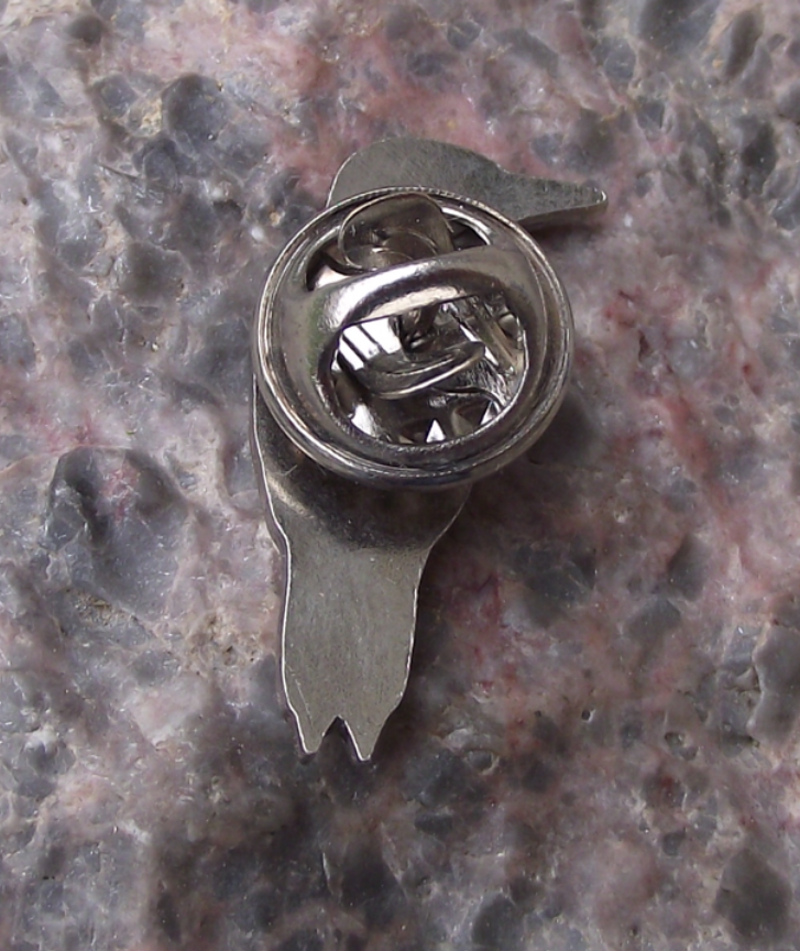 European Green Woodpecker Tree Garden Bird Pin Badge - Badgecrazy