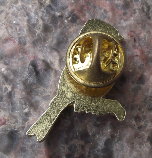 European Eurasian Blue Tit Garden Bird Table Pin Badge - Badgecrazy