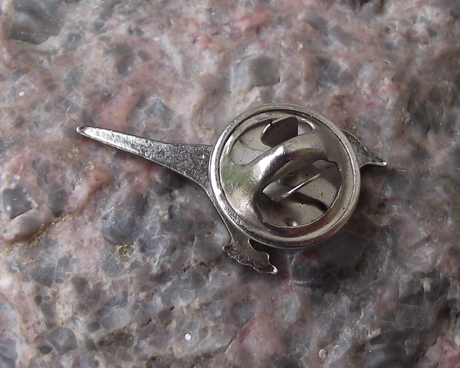 Western White Wagtail Garden Meadow Bird Pin Badge