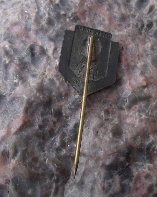 1943 Sweden Swedish May 1st Labor Day Oscar Borge Mayday Pin Badge - Badgecrazy