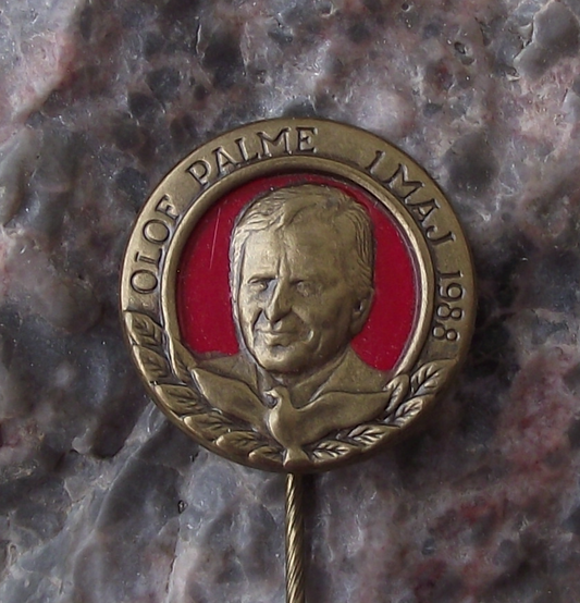1988 Sweden Swedish May 1st Labor Day Olof Palme Pin Badge