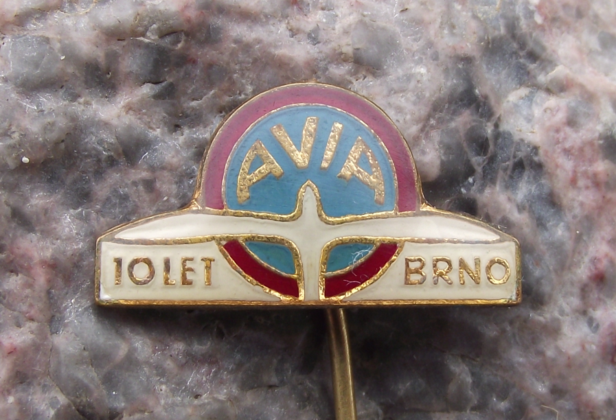 1971 AVIA Brno Automobile Truck Company 10th Anniversary Bird Logo Pin Badge