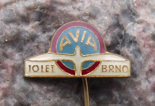 1971 AVIA Brno Automobile Truck Company 10th Anniversary Bird Logo Pin Badge