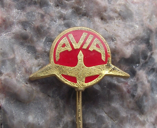 AVIA Czech Aviation Aircraft and Truck Company Sea Bird Logo Pin Badge