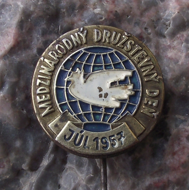 1957 MDD International Cooperatives Day July White Dove Pin Badge