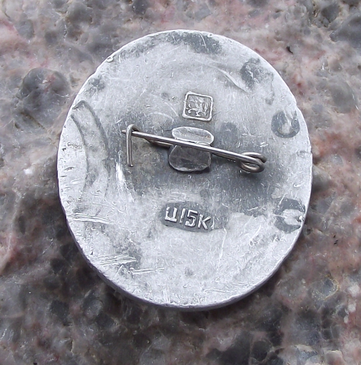 Vintage Grinning Antonina Nezhdanova Opera Singer Pin Badge