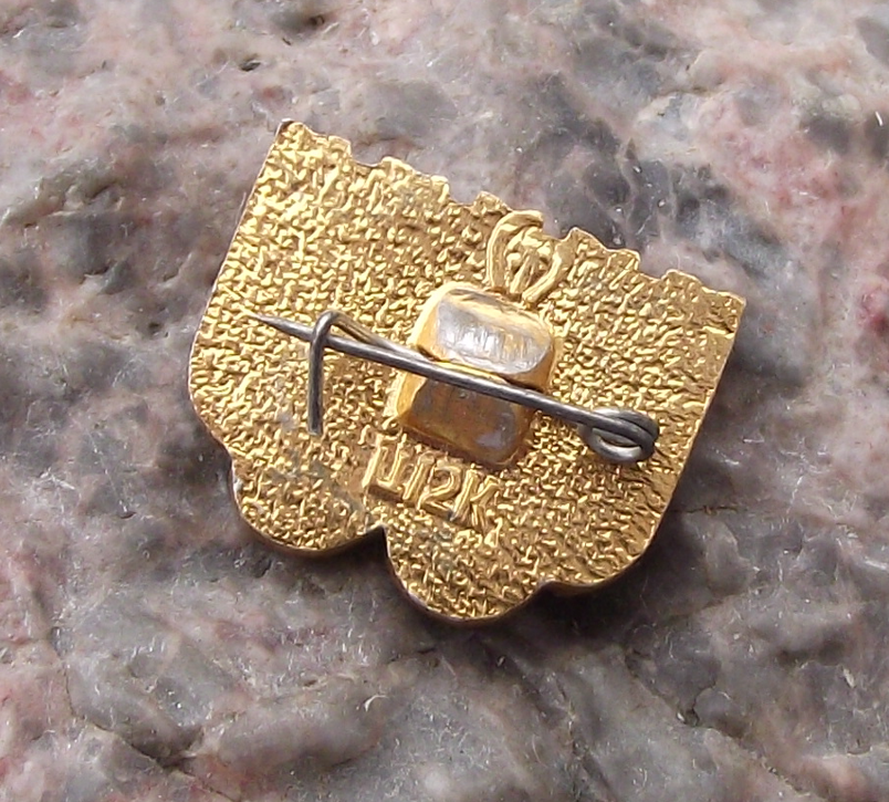 1980 Moscow Olympic Games Rings Kremlin Wall Battlement Logo Pin Badge
