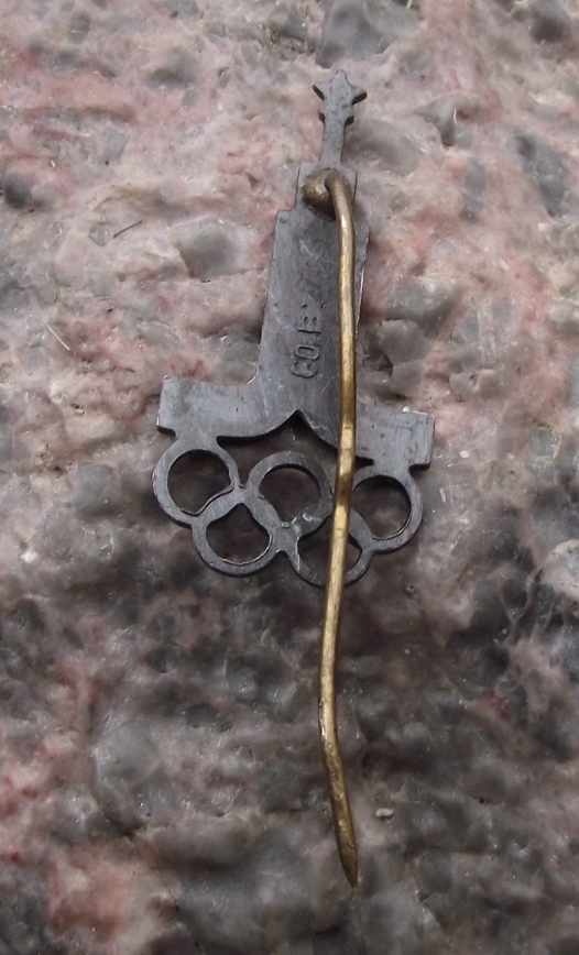 1980 Moscow Olympic Games USSR Soviet Tower Die Cut Logo Pin Badge