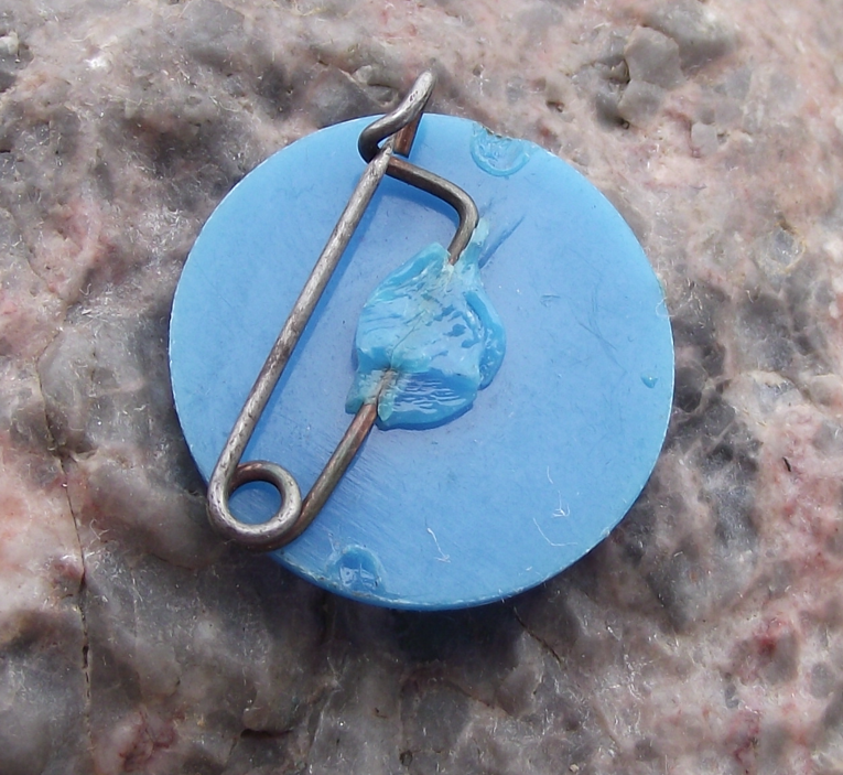 1973 MM Leipzig Messe East German Trade Fair DDR GDR Logo Pin Badge