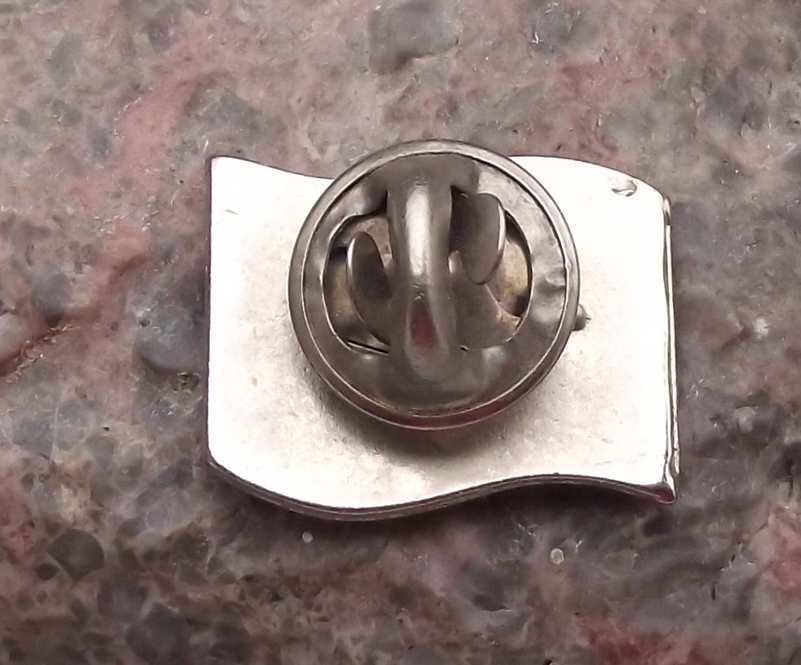 Tunisia Tunisian Waving National Flag Red Crescent Moon and Star Clasp Pin Badge