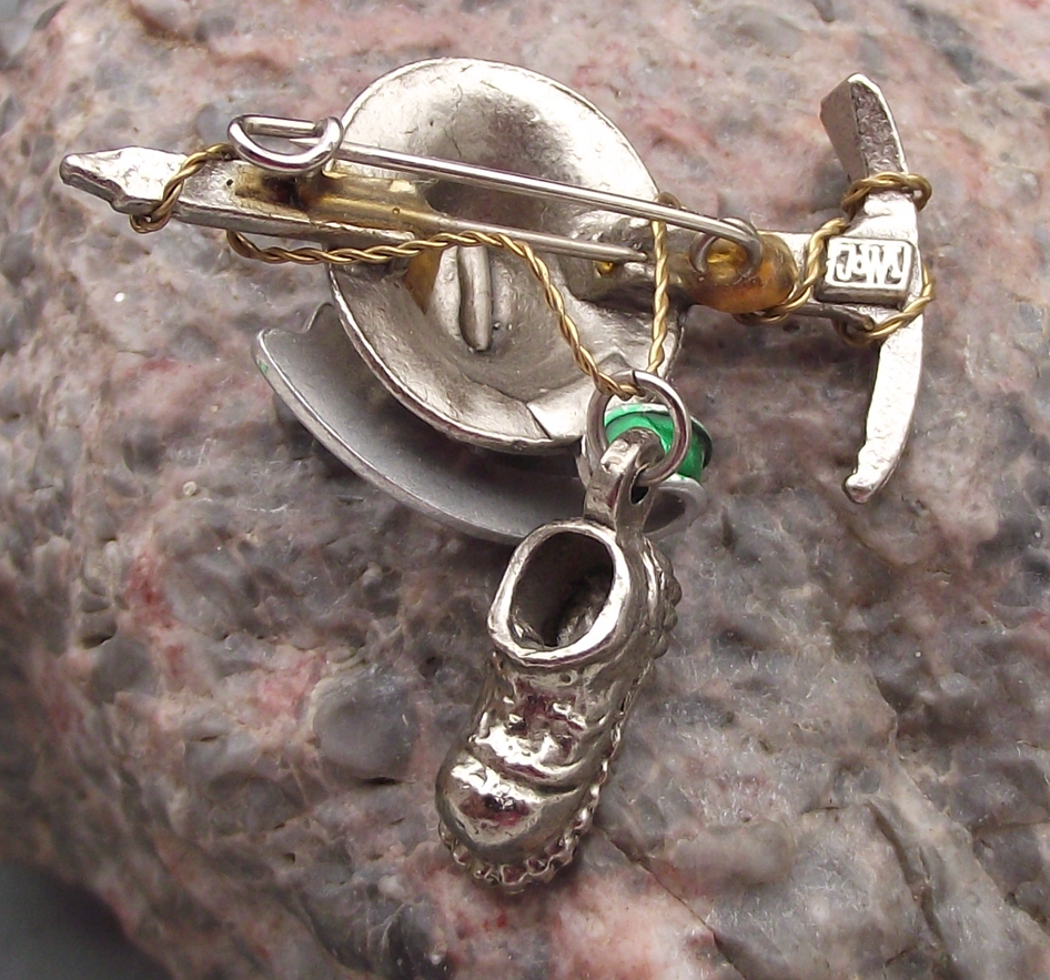 Vintage Austria Mondsee Mountain Axe Hunters Hat Edelweiss Boot Pin Badge