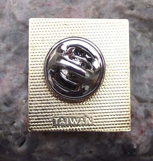 1995 NASA Freedom 7 STS 70 100th USA Human Space Flight Commemorative Pin Badge