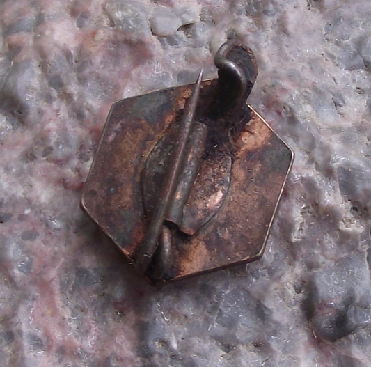 Vintage VEB Edelstahlwerk Freital DDR GDR Steel Works Pin Badge