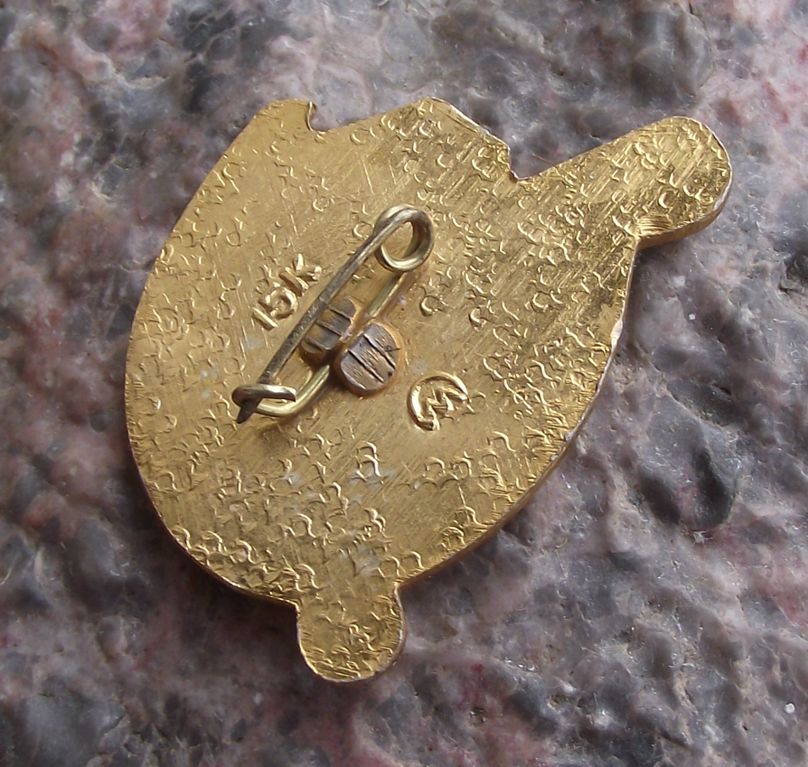 Vintage Trade Unions of the USSR School of Communism Pin Badge