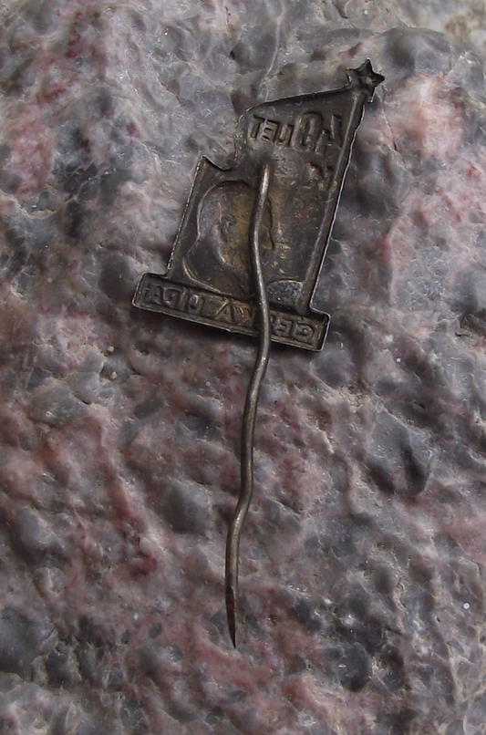 1961 KSC Czechoslovakia Communist Party Klement Gottwald Pin Badge