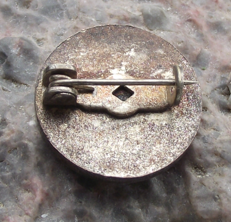 Vintage Cuba INDER Cuban Wrestling Federation Sports Pin Badge