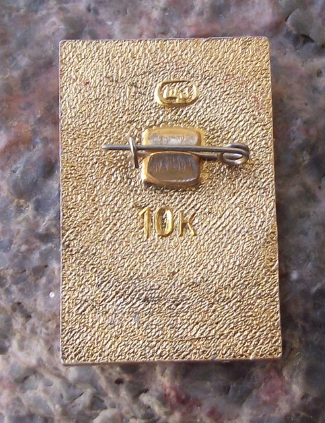 Vintage Kremlin Vodovzvodnaya Spasskaya Oruzheynaya Towers Moscow Pin Badge