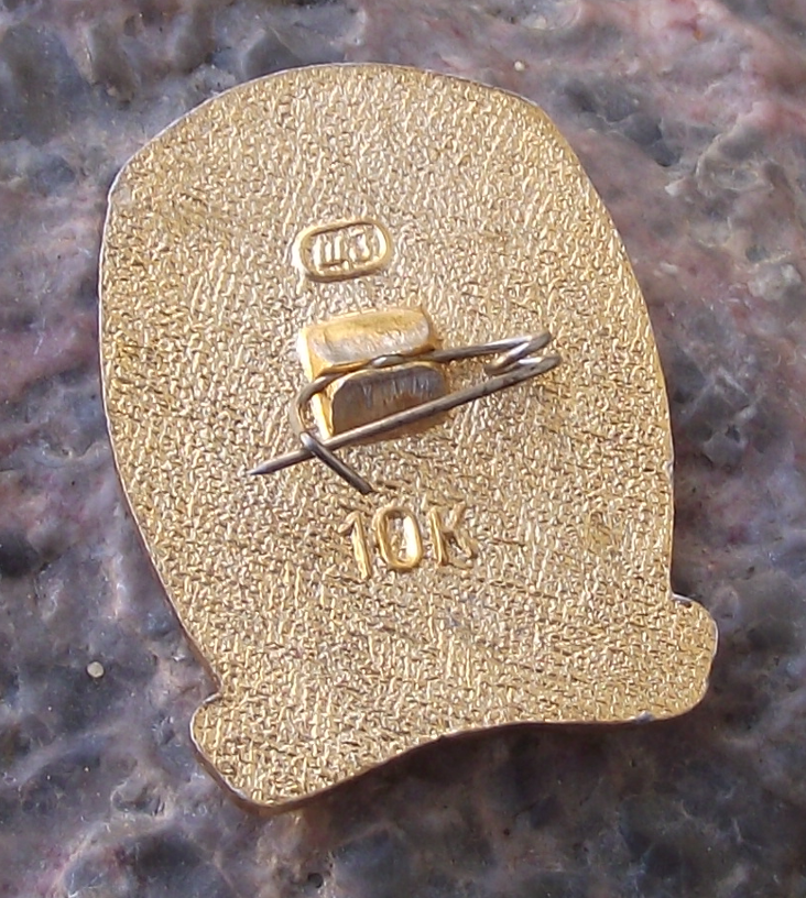Vintage Senate Tower of the Moscow Kremlin Pin Badge