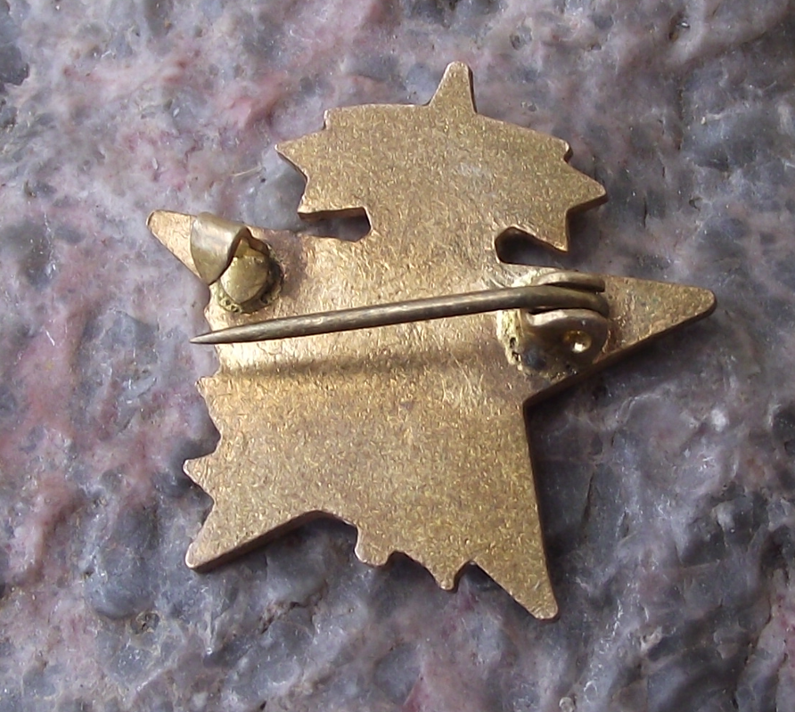 Vintage Cuba LPV Licencia Deportivo Popular Cuban Sports Body Pin Badge