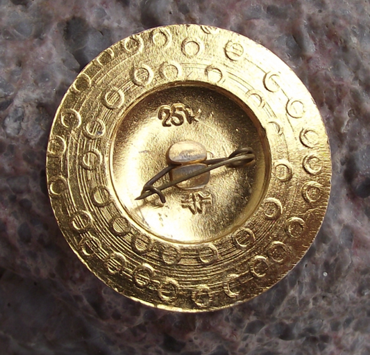 1975 Soviet Order of Victory Day 30th Anniversary Circle Medal Award Pin Badge