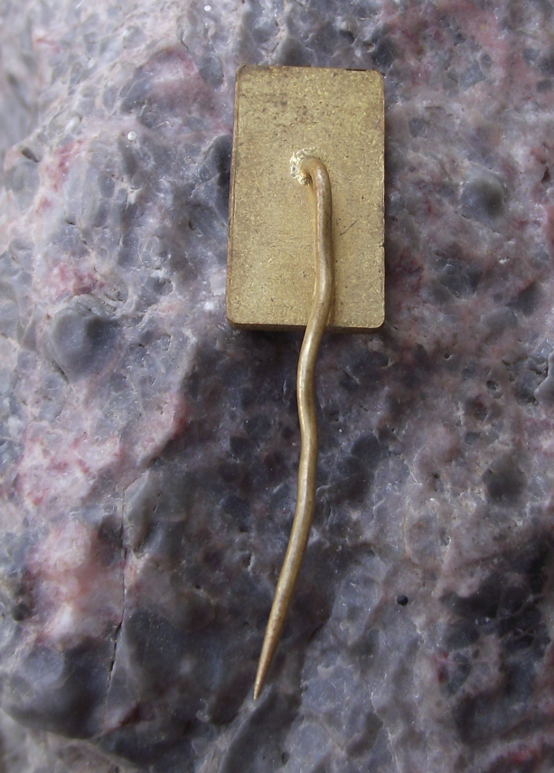 1975 100 km Kilometres Spring Walk National Walking Event Jarní kilometry Pin Badge