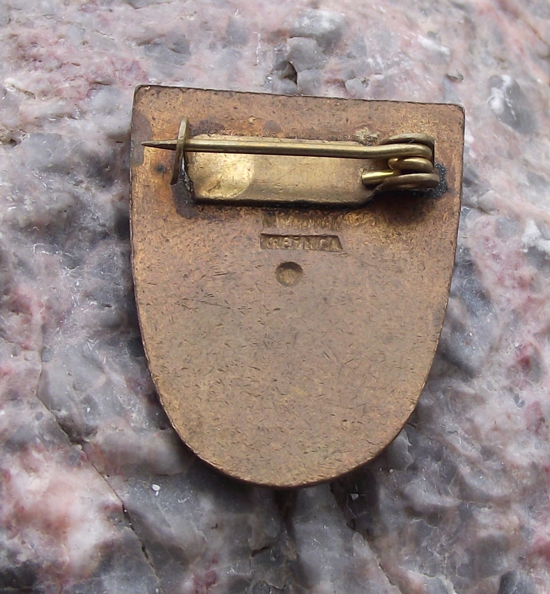 Vintage Deer Hunting Trip Cedok Hunters Rifle Czech Hunt Pin Badge