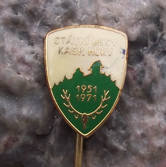 1971 Kasperske Hory State Forestry Commission 20th Anniversary Hunters Pin Badge