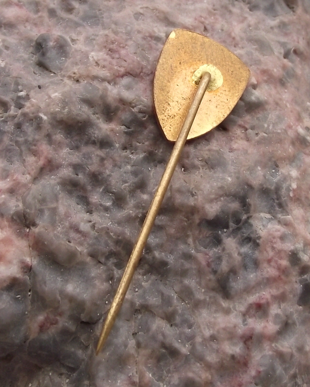 1971 Kasperske Hory State Forestry Commission 20th Anniversary Hunters Pin Badge