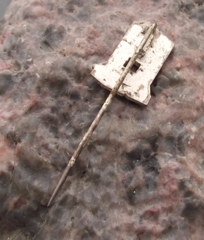 Vintage Erfurt East German Industrial Trimming Press Engineering Pin Badge - Badgecrazy