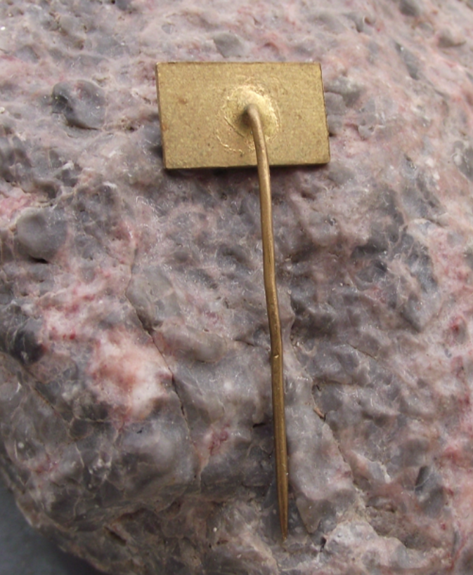 Vintage Clark Equipment Material Handling Construction Fork Lift Trucks Pin Badge - Badgecrazy