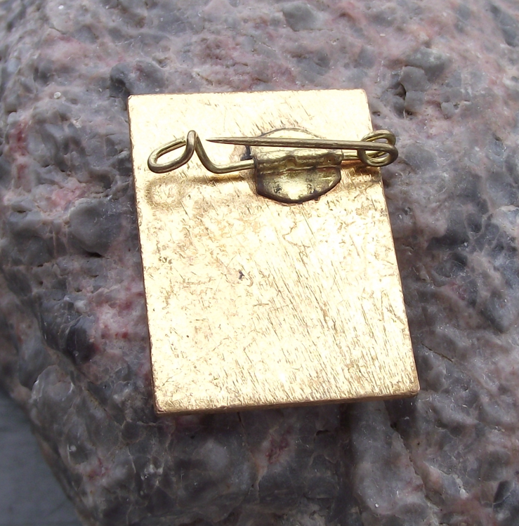 1965 Karl Marx Stadt East Germany DDR 800th Anniversary Pin Badge - Badgecrazy