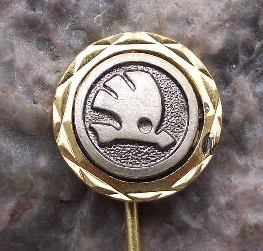 Vintage Skoda Car Company Vehicles Hatched Gold Silver Logo Pin Badge