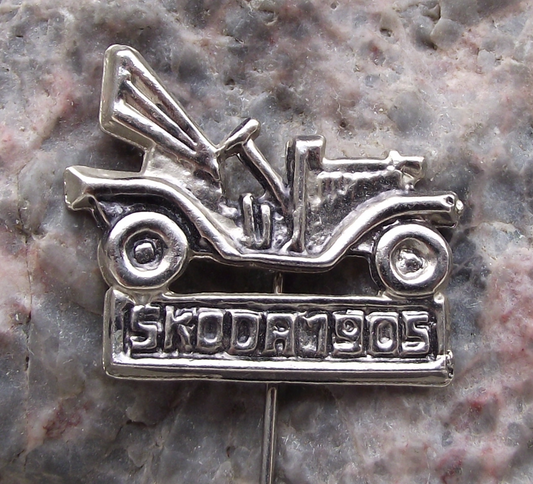 1964 Skoda Car Company 1905 Voiturette Vintage Pin Badge