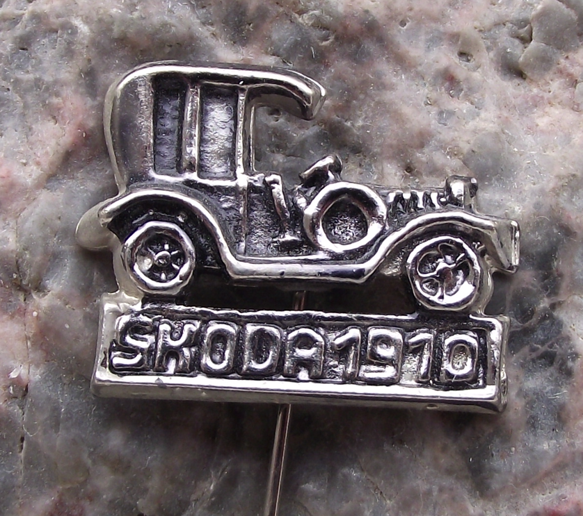 1964 Skoda Car Company 1910 Laurin and Klement ENS Vintage Pin Badge