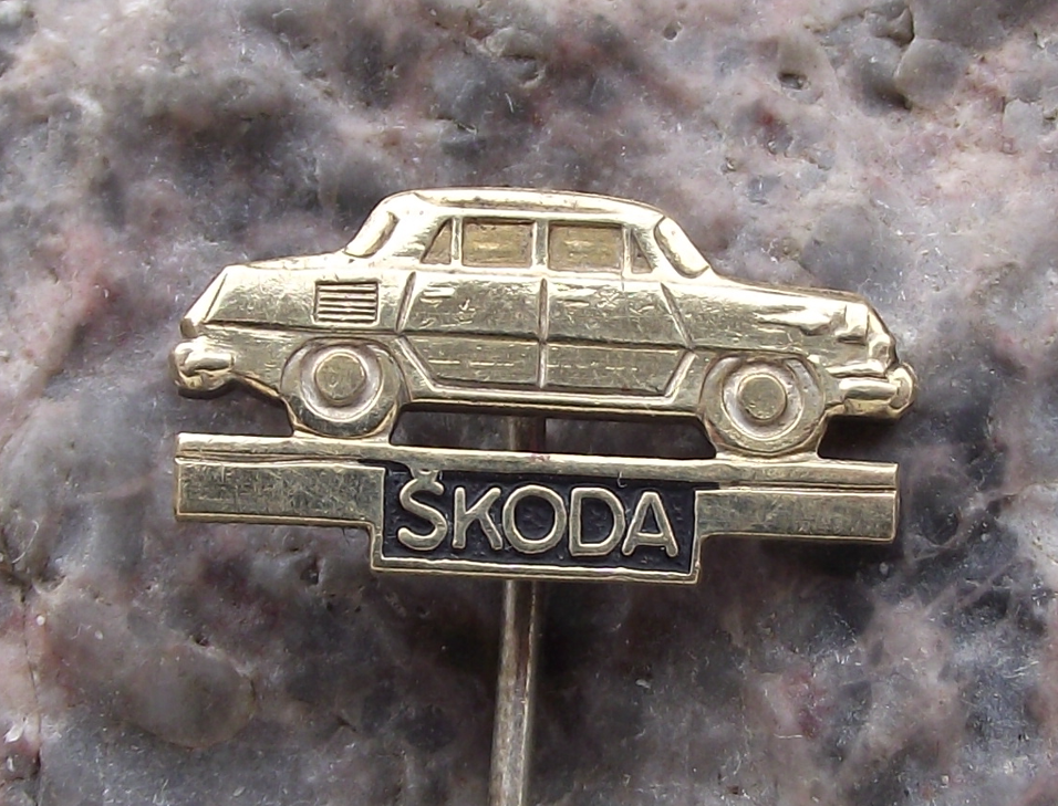 1964 Skoda Autos Company 1000MB 1100MB Czech Family Car Pin Badge