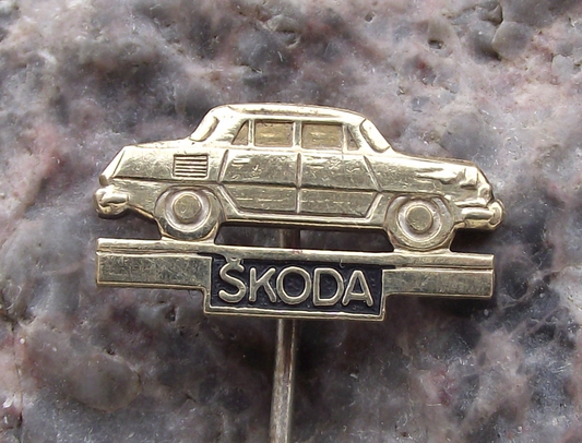1964 Skoda Autos Company 1000MB 1100MB Czech Family Car Pin Badge