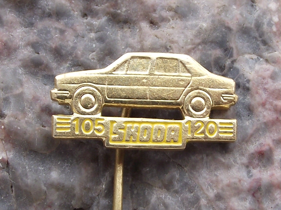 Vintage Skoda 105 120 130 Estelle Czechoslovakia Family Saloon Car Pin Badge