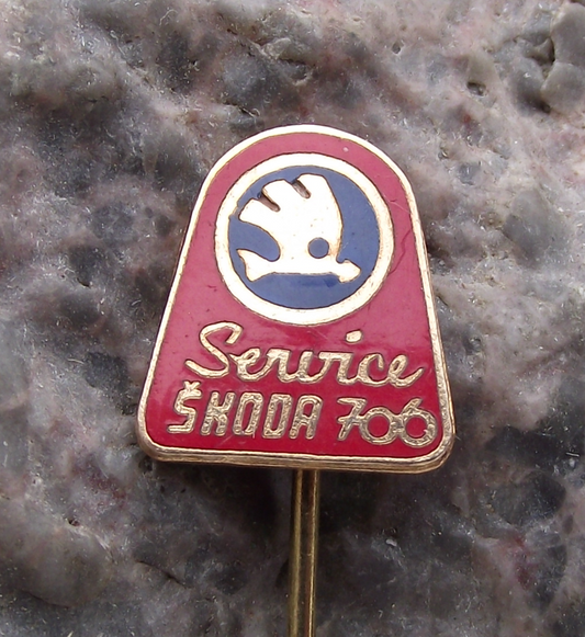 Vintage Skoda 706 RTO Bus Coach Service Company Pin Badge