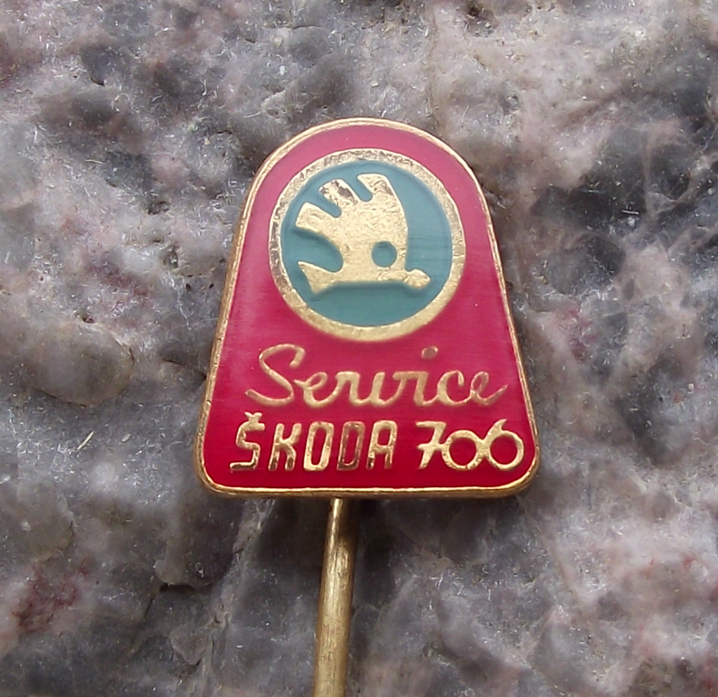 Vintage Skoda 706 RTO Bus Coach Service Company Pin Badge