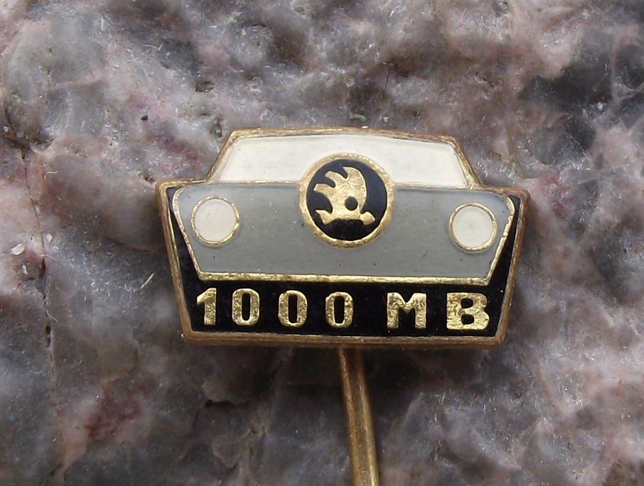 Vintage Skoda Company 1000MB Czech Family Car Pin Badge