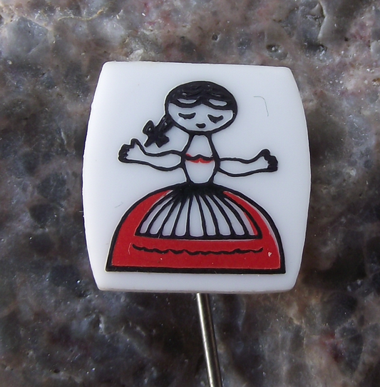Vintage Vecernicek Czech Cultural Icon Rumcajs Wife Manka Cartoon Pin Badge