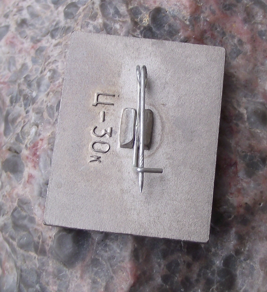 Vintage Vladimir Lenin Communist Leader Thinking Reading Mirror Pin Badge