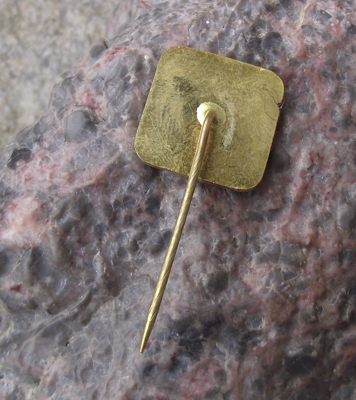 1978 Ice Hockey World Championships Cup Prague Czech Puck Stick Pin Badge