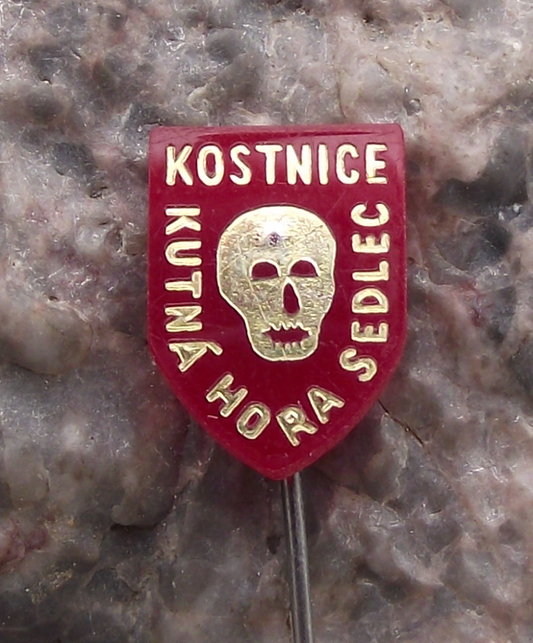 Vintage Kostnice Sedlec Ossuary Bone Skeleton Church Skull Tourist Pin Badge