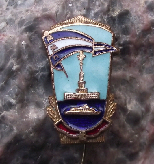 Vintage Moscow River Shipping Company Leningrad Pin Badge