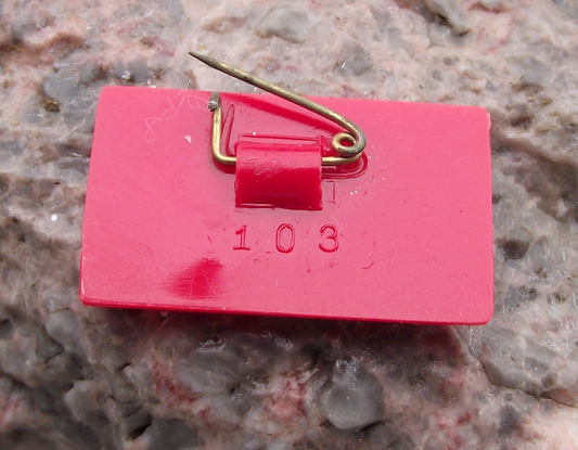 Vintage SERVE THE PEOPLE CHAIRMAN MAO Slogan Chinese Pin Badge