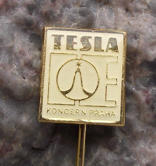 Vintage Tesla IE Koncern Praha Pin Badge