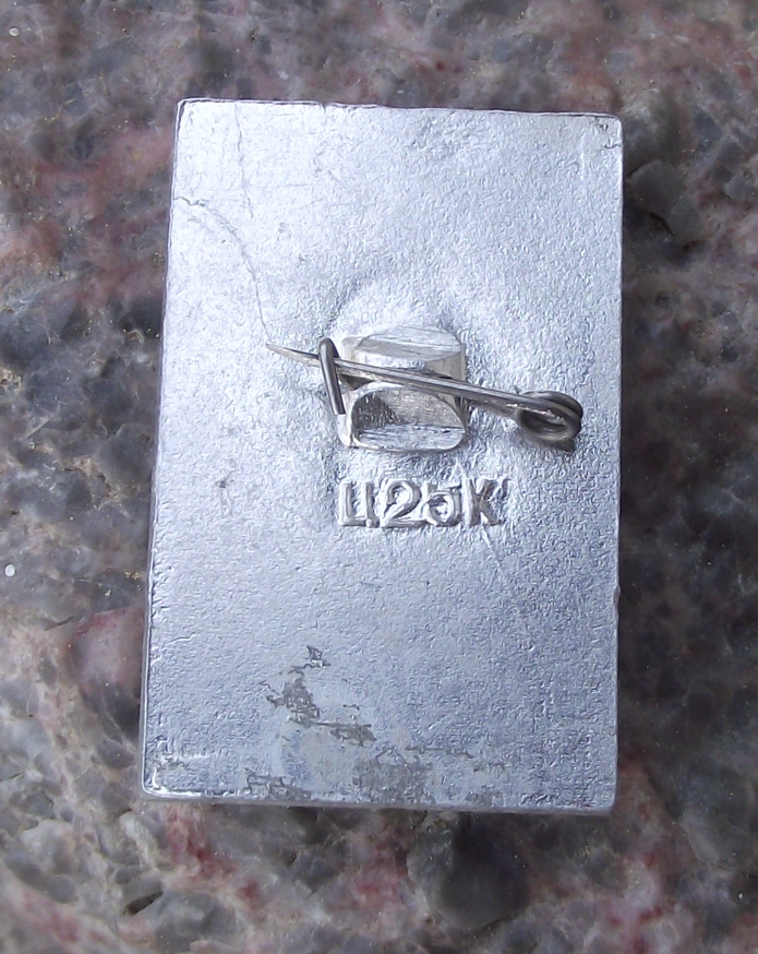 Vintage Soviet Mount Mt Elbrus Highest European Mountain Peak Pin Badge