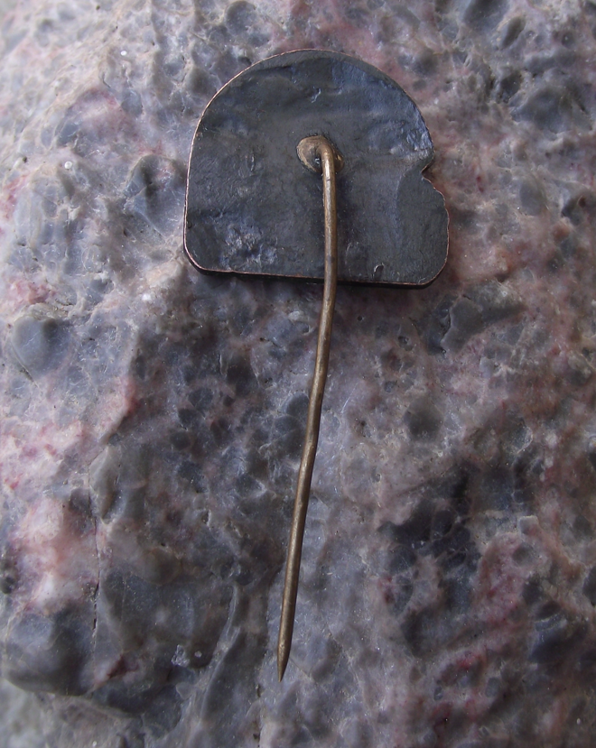 Vintage Latvia Riga to Sigulda Restaurant Senite Cultural Monument Pin Badge